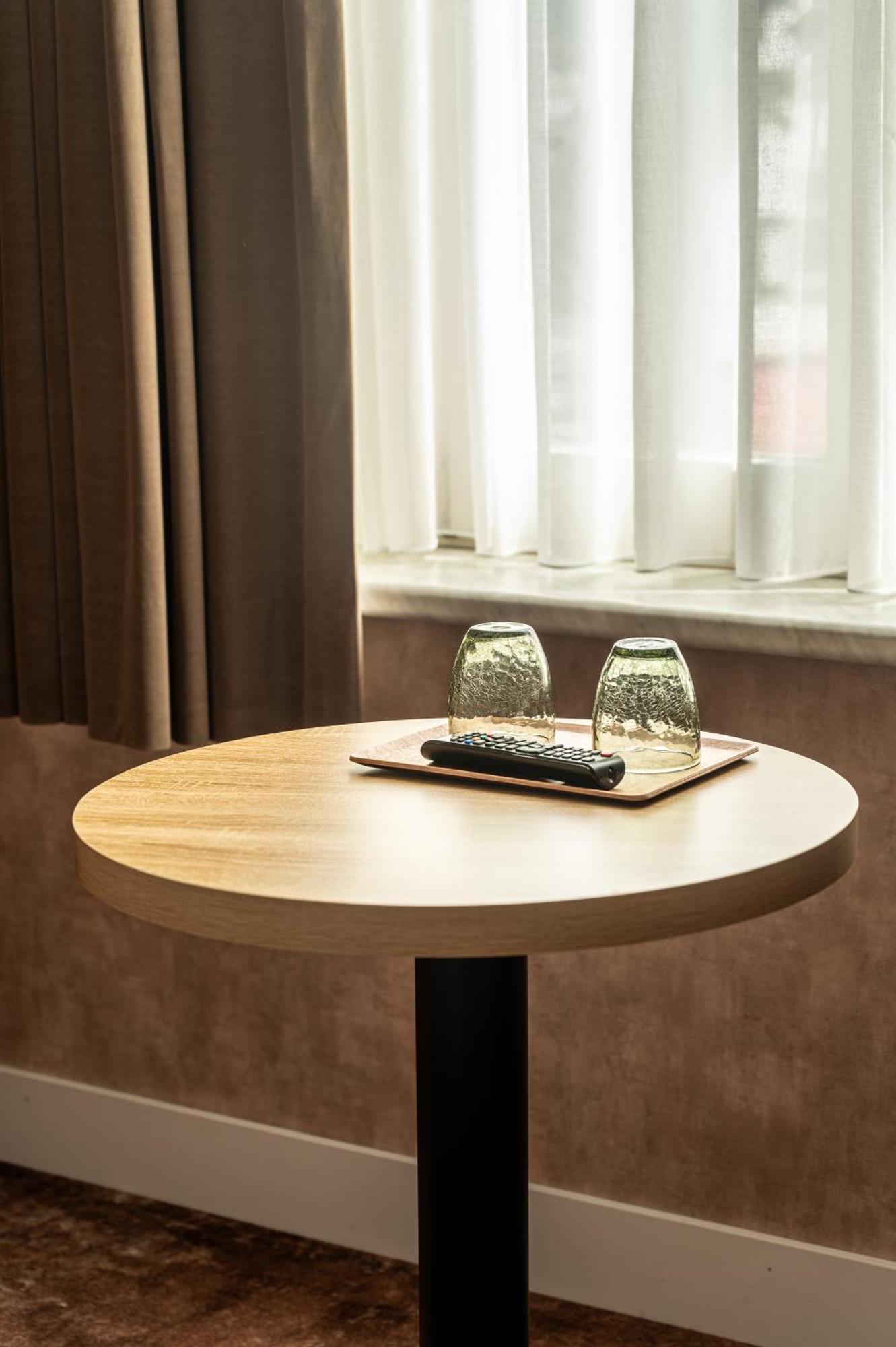Canteklaar Hotel Le Coq